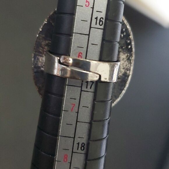 Silver tone ring with blue - Picture 9 of 10